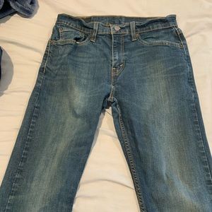 Men’s Levi’s Regular Tapered Jeans